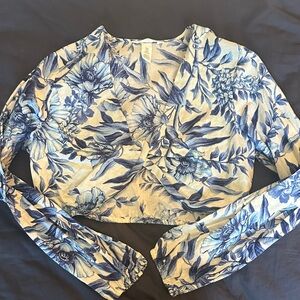 * now a bundle * H&M Linen Floral Blue Front Twist Crop Top